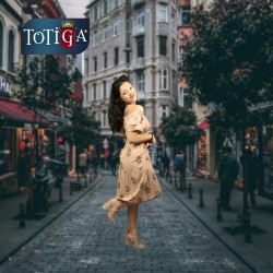 MADONNA YAKA DİZ ALTI DESENLİ ELBİSE